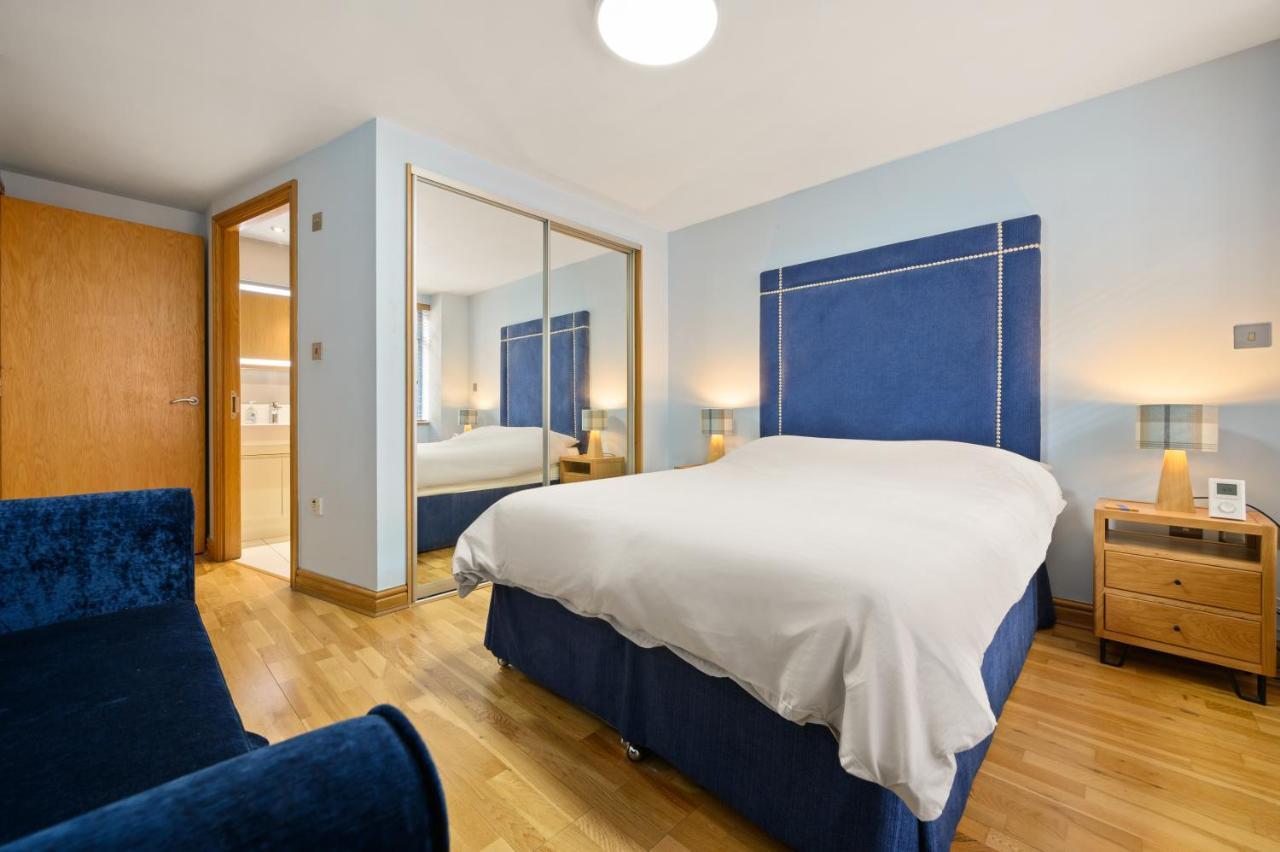 Lovely 2 Double Bedroom Flat With Patio Manchester Exterior foto
